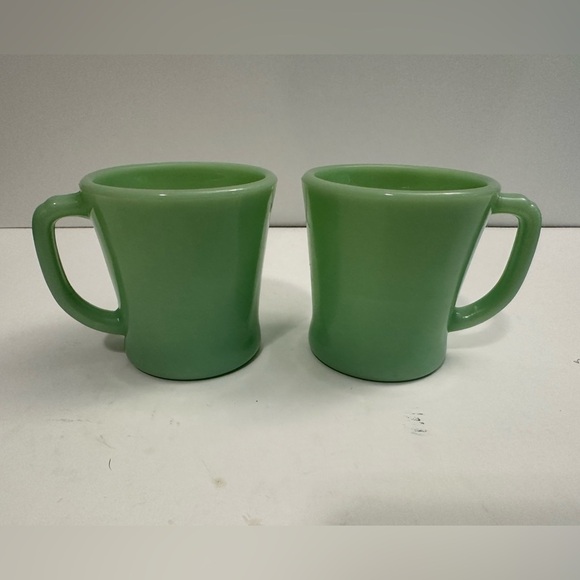 Vintage Fire King Jadeite D-Handle Coffee Mugs 2 Pieces - Picture 2 of 11